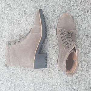 Caslon women's size 10 Jadey Water Resistant Suede Boots